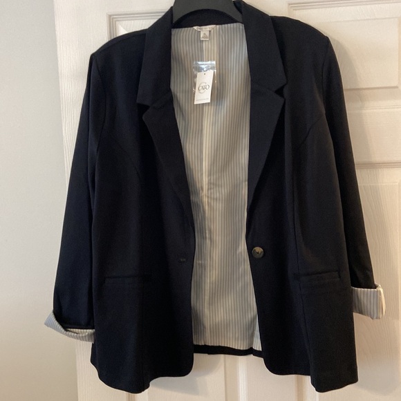 CATO women’s Blazer size XL length 28” bust 44” color black see all photos - Picture 5 of 12